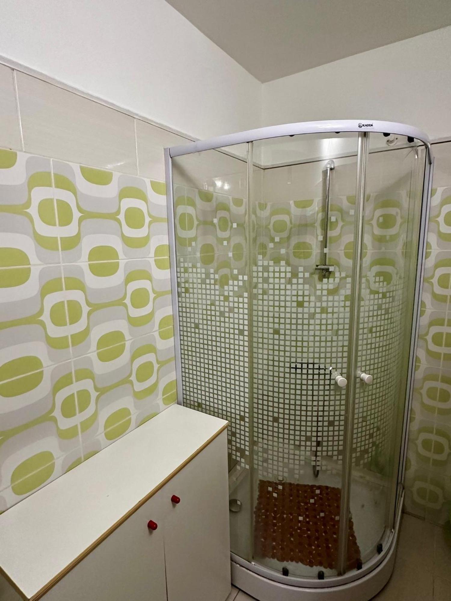 Garsoniera Ultracentral Apartment Bacau Bagian luar foto